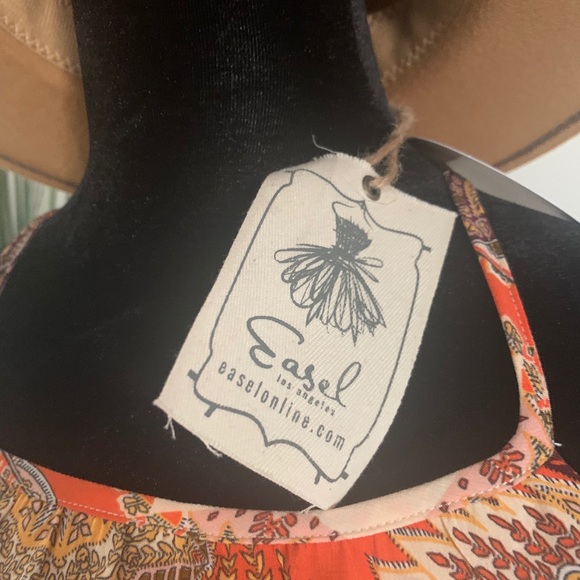 COPY - Gorgeous Easel Halter Dress- NWT- M - Picture 3 of 5